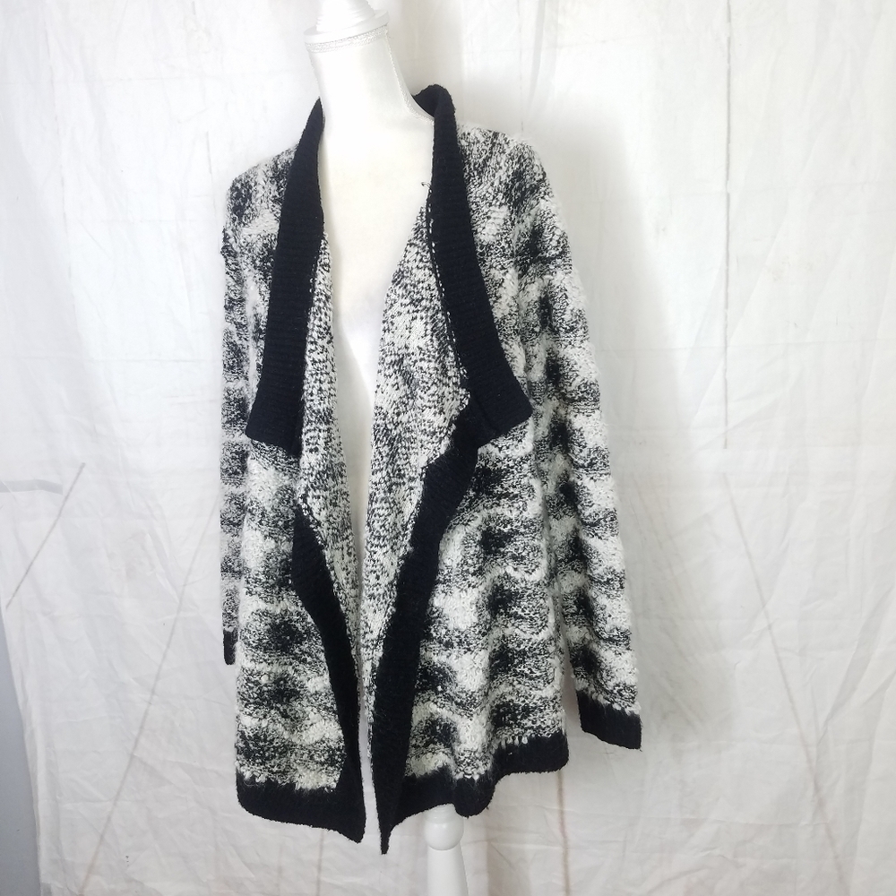 Lou &  grey cardigan sweater - Picture 5 of 10